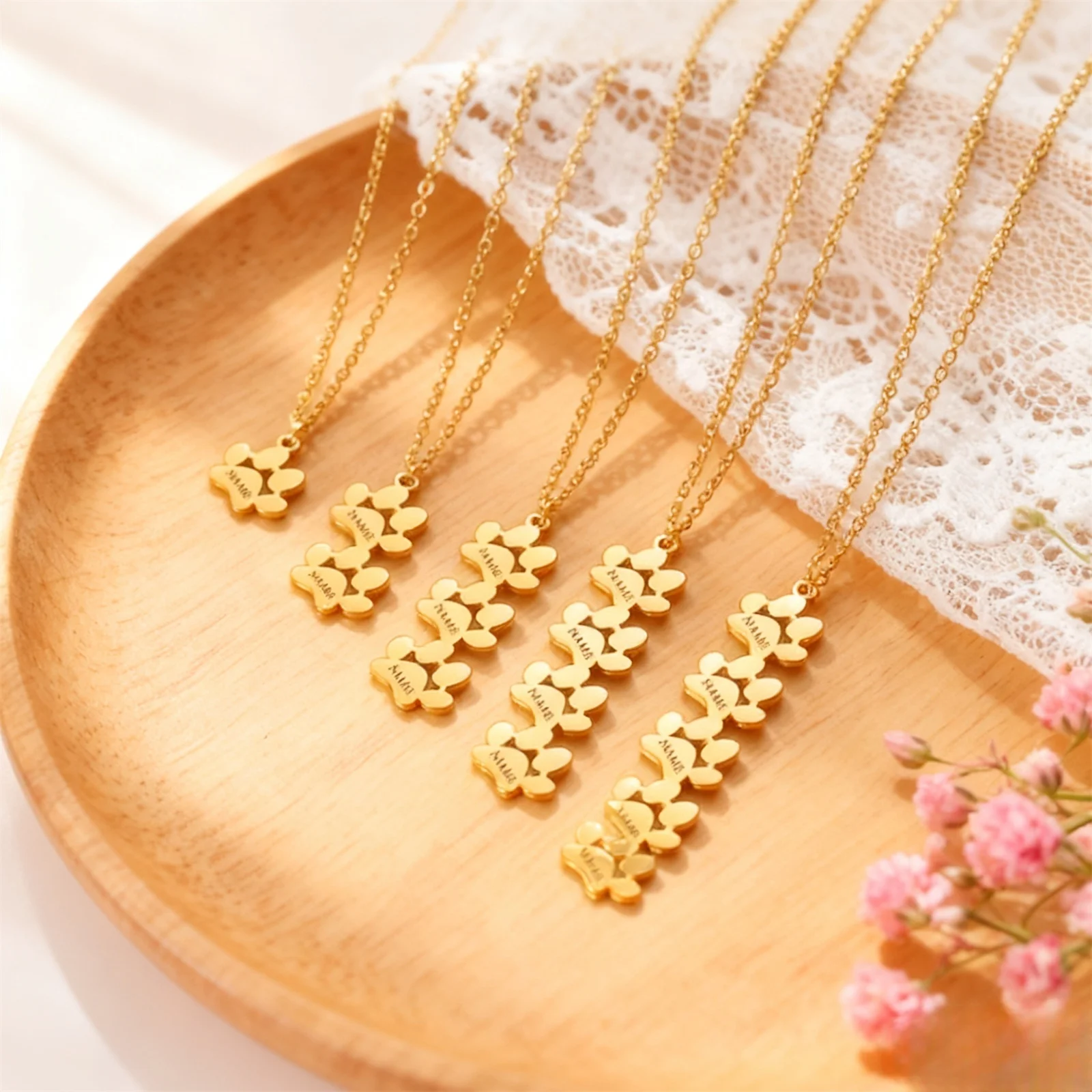 Personalizowany naszyjnik ze stali nierdzewnej z rzeźbionym imieniem, w kształcie serca z łapką psa, naszyjnik z łapką kota, biżuteria dla zwierząt, prezent z miłości.