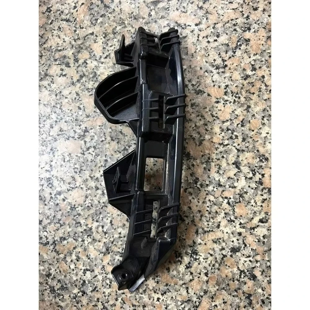 For Toyota Crown Reiz 2015-2016-2017-2018 Front Bumper Mounting Bracket Bumper Retaining Clip Bracket
