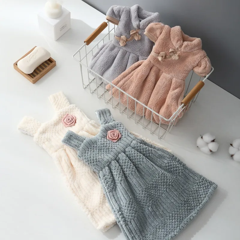 Cute Coral Velvet Hand Towel Wall Mounted Kitchen Bath Suppl