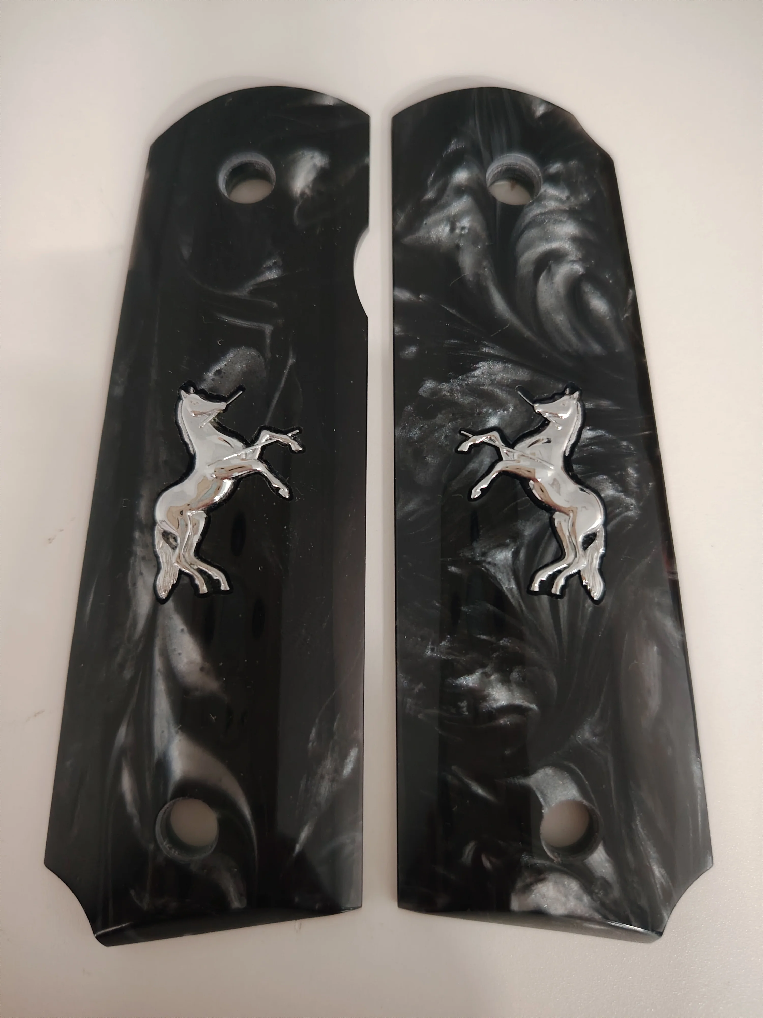 1911 Grips Full Size, zwarte parelmoer met zilveren paard, geschikt voor Colt, Kimber, Springfield, Remington, Rock Island, Government Commander