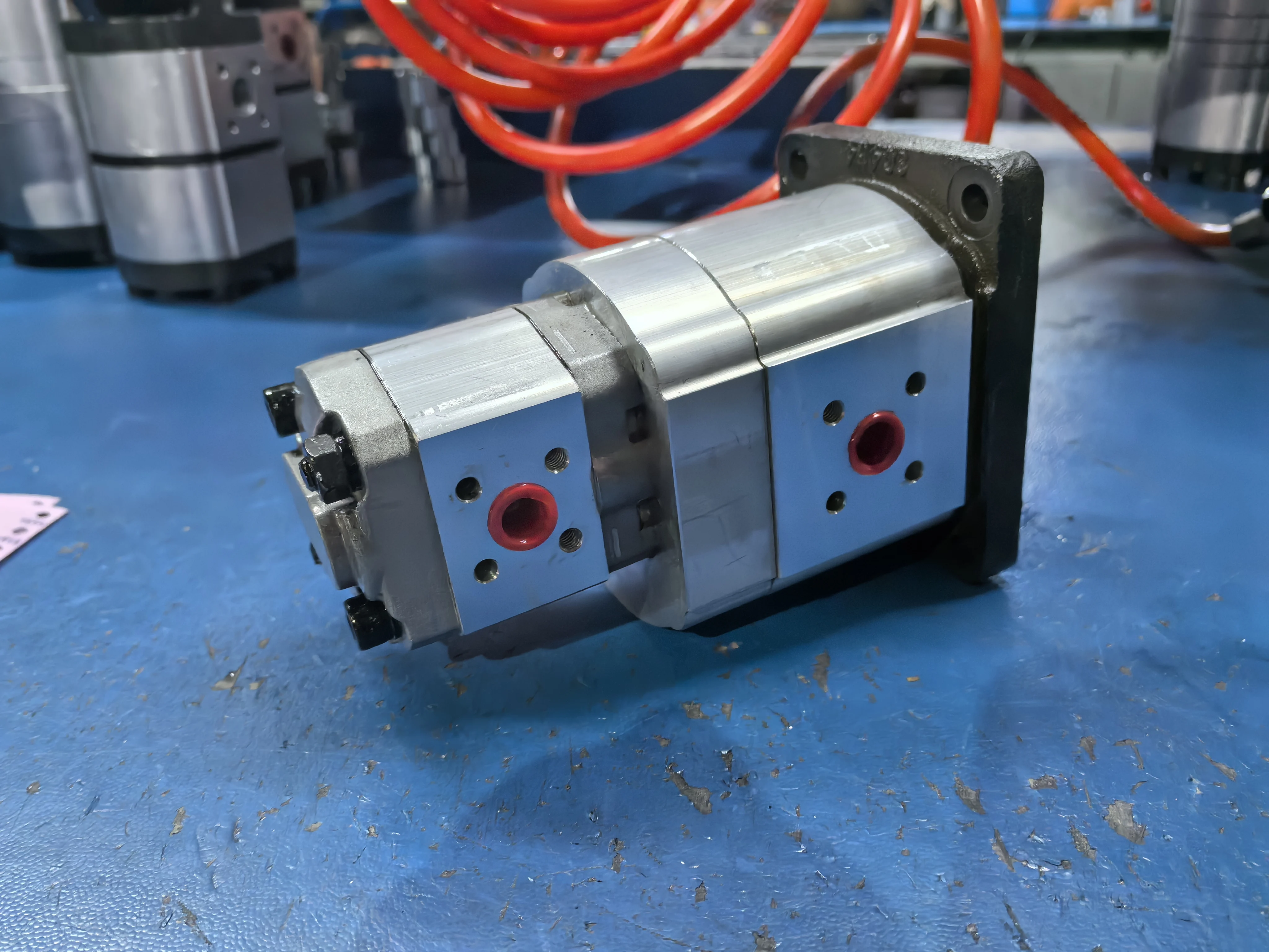 Pompa idraulica SNW serie SNP SNZ234301852AS SNZ231207259AS SNW2NN011R302ACNNB7B5NNBNNNNNN+SNCINN1.7RN21DEP1B2B1NNBNNNNNN