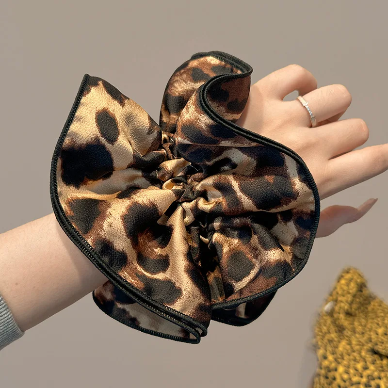 2025 Korea Trend Big Leopard Scrunchies Women Girls Elastic Hair Rubber Bands Accessories Tie Hair Ring Rope Headdress Headwear