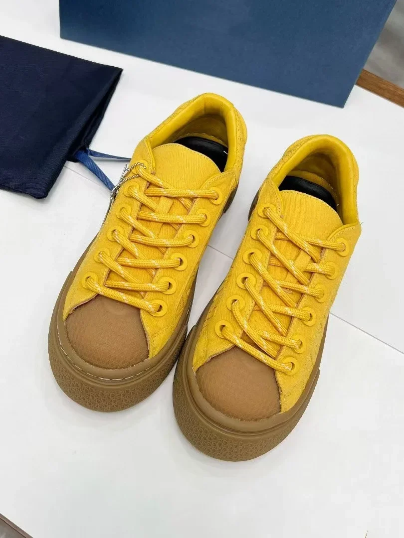 2025, farblich passende Schnür-Board-Schuhe für Damen, Alphabet, lässiges Leder, niedrige, bestickte Sportschuhe für Herren