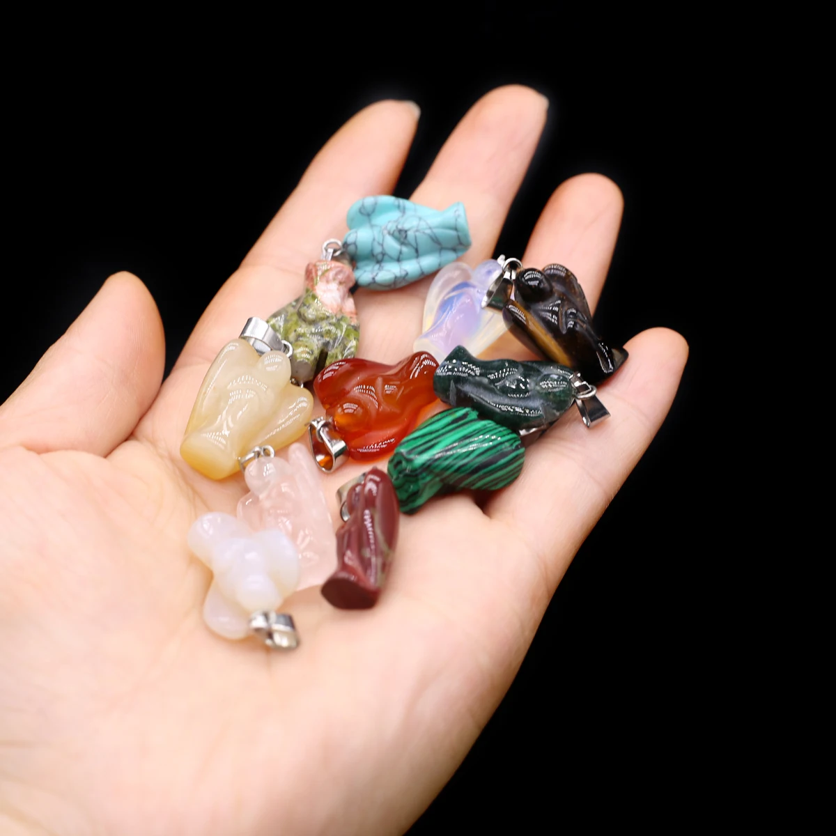 2pcs/set Random Color Natural Stone Pendant Animals Crystal Agate Charms for DIY Women Men Necklace Jewelry Making Accessories