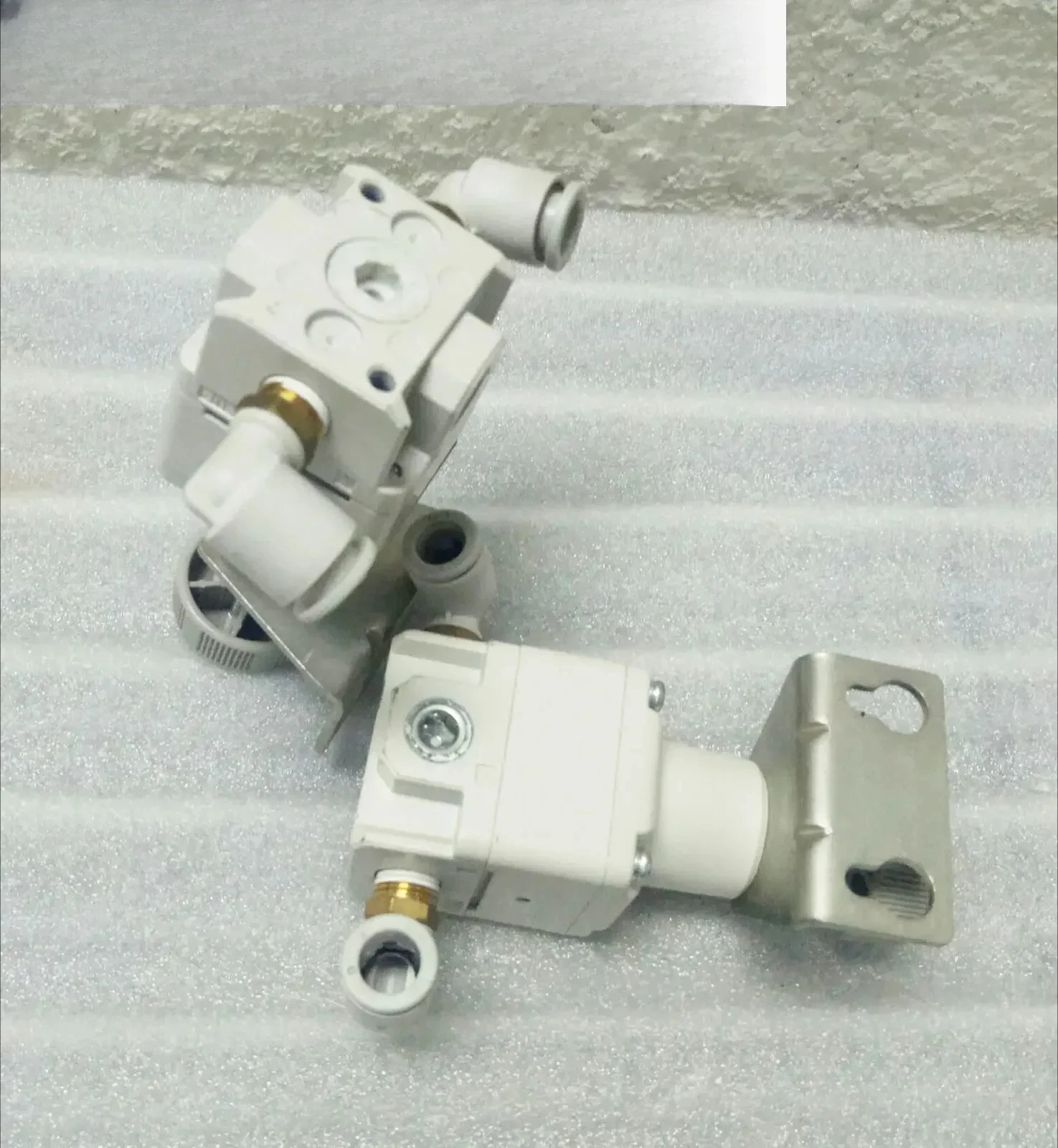 

SMC IR1020-F01 Precision Air Regulator, Relief Valve, Max. Flow: 4.4L/min New