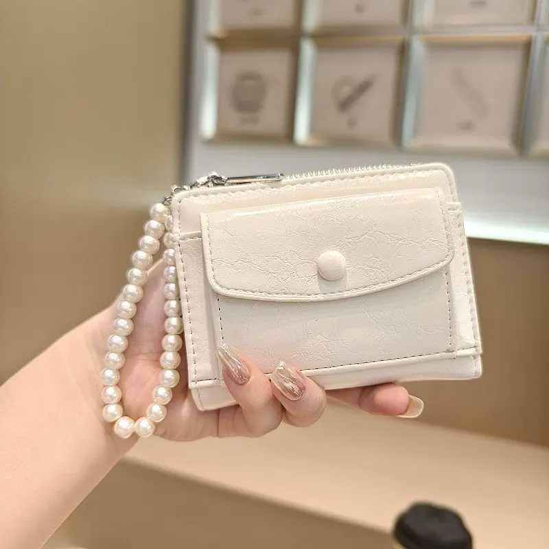 versao-coreana-da-nova-carteira-de-couro-simples-e-versatil-com-fivela-de-corrente-de-perolas-dobravel-e-compacta-carteira-curta-para-estudantes