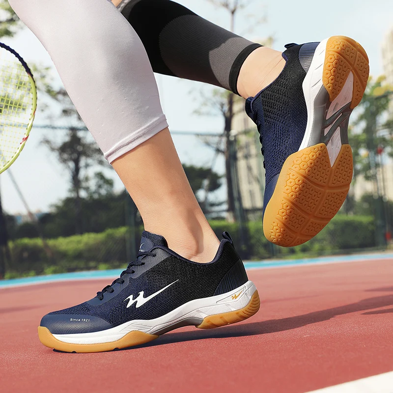 

2025 New Volleyball Shoes for Men and Women Outdoor Professional Badminton Shoes Table Tennis Training Shoes