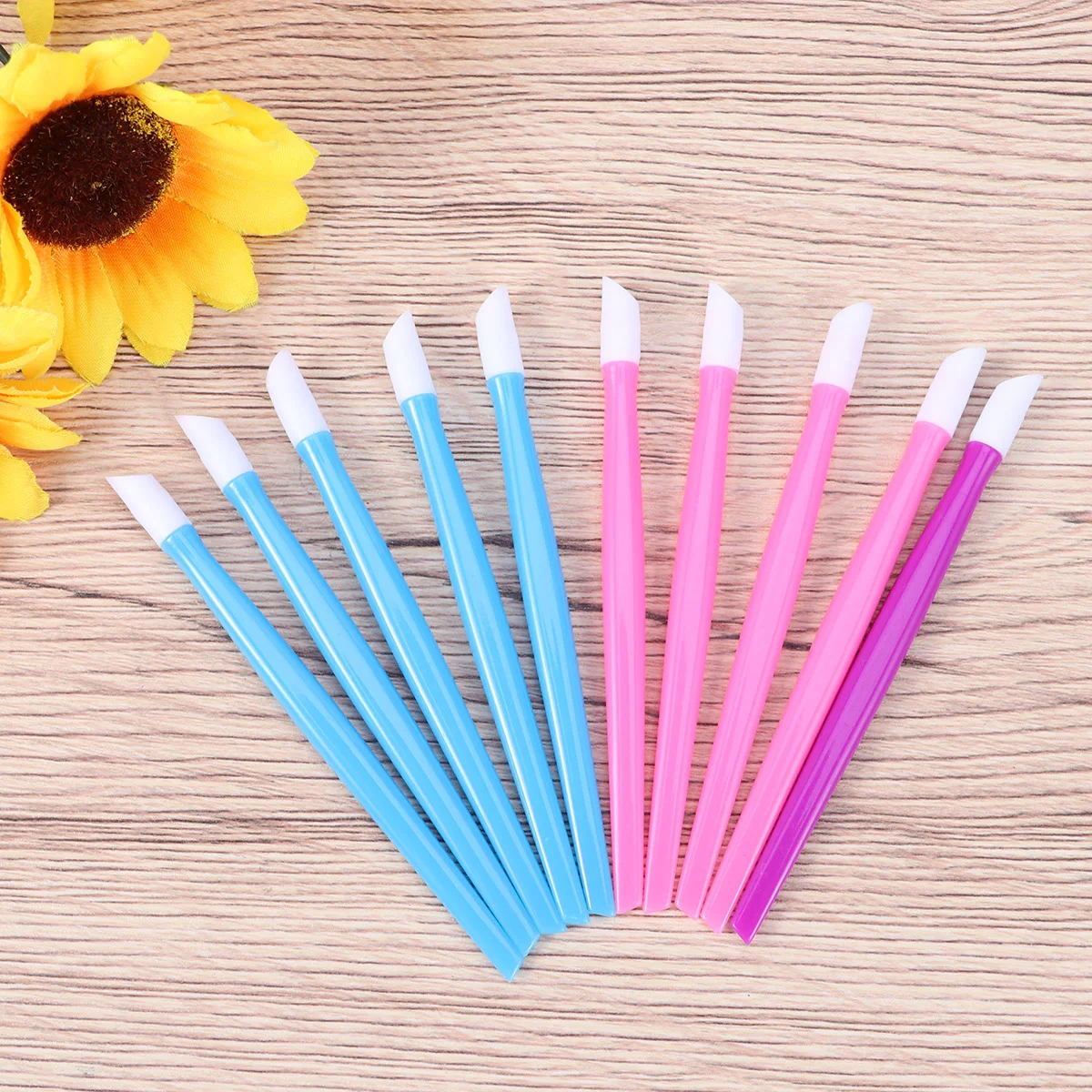 

10pcs Nail Cuticle Pusher Professional Dead Skin Remover Manicure Tool Tipped Plastic Handle Nail Tool (Random Color)