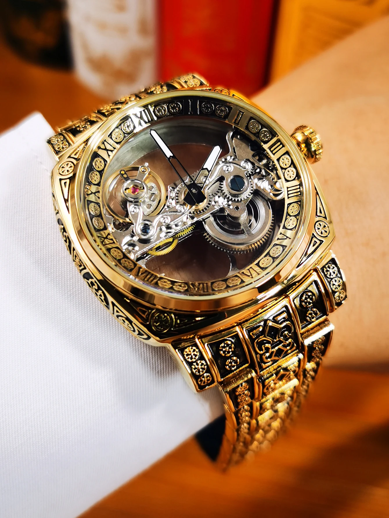 Forsining Exquisite Gold Skeleton Automatic Mechanical Watch for Men Stainless Steel Strap Luminous Luxury Retro Mens Watches