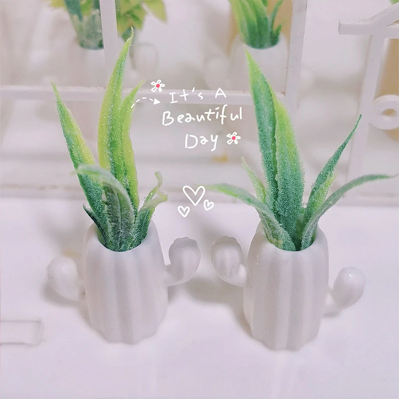 1Pc Casa delle bambole in miniatura Pianta verde in vaso Vasi di cactus Modello di casa delle bambole Micro Paesaggio Casa delle bambole Decorazione del giardino Accessori giocattolo