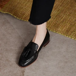 Women's Loafers British Style Square Toe Shallow Mouth Leather Shoes Fashion Tassel Low Heel Pumps Women Slip-on Casual Shoes