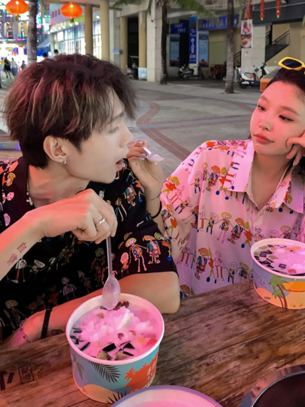 

Hawaii Beach Floral Print Men's ort Sve irt Summer Vaion Sun Protection Oversize Couple's Sle Loose Fit Casual irt