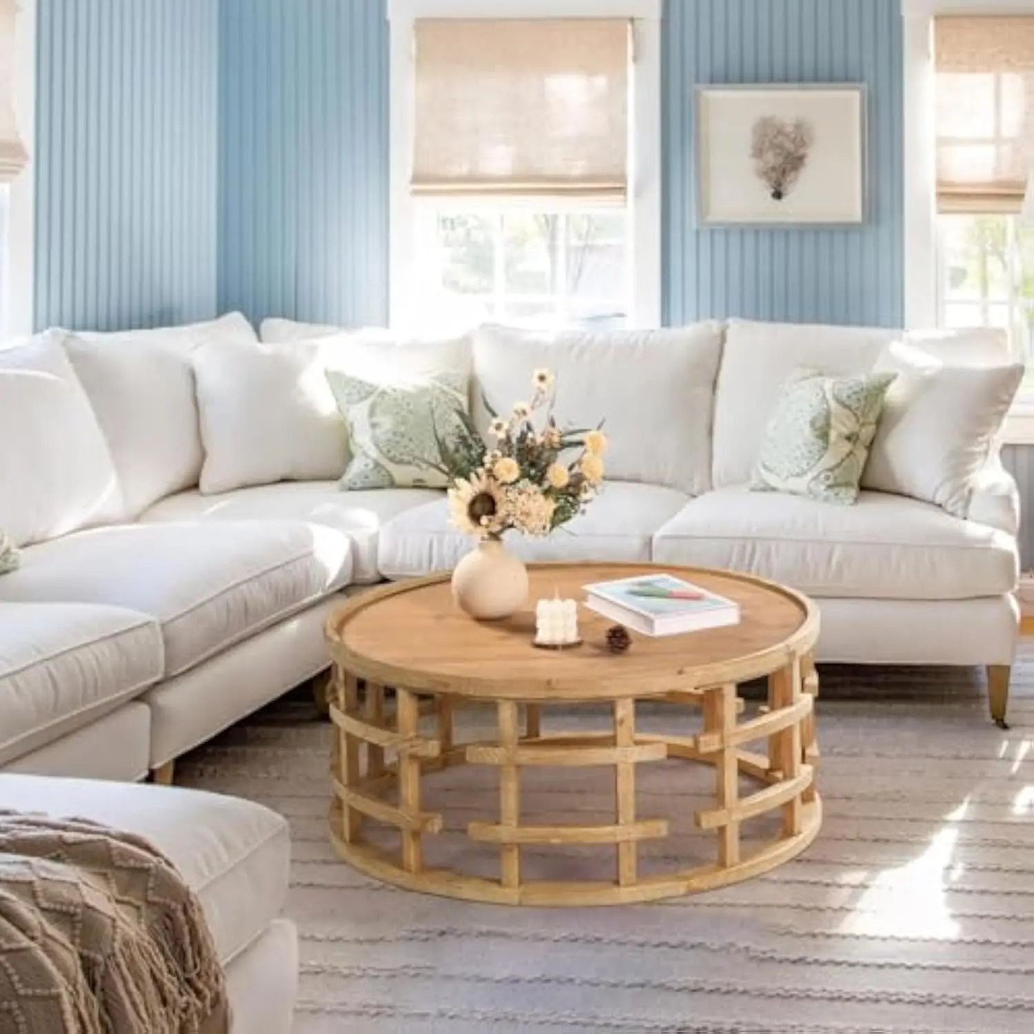 Farmhouse Round Coffee Table, French Country Sofa Tables,Rustic Soild Wood Finish with Openwork Pattern and Curved Frame Base,