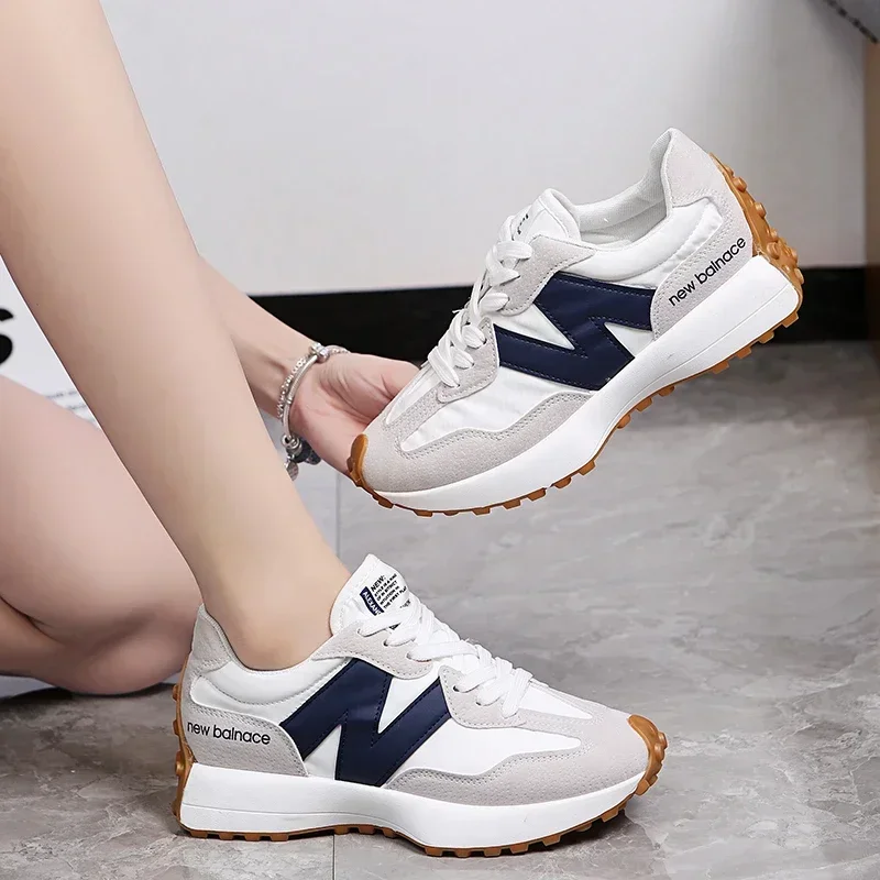 

Spring New Women's Sports Shoes Fashionable Breathable Lightweight Non-slip Wear-resistant Casual Sports Sneaker Flat Shoes