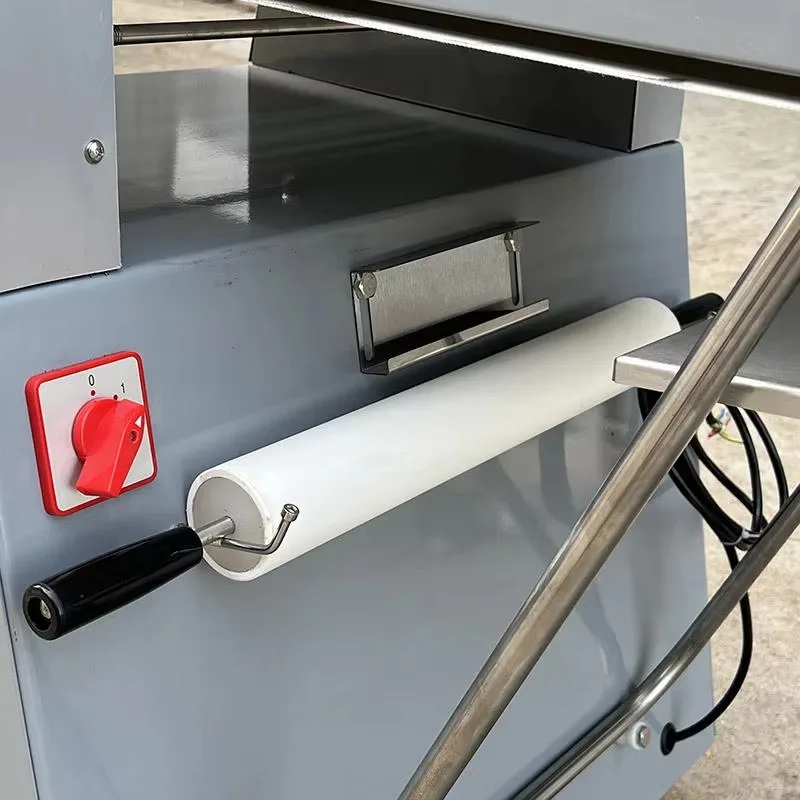 

Commercial Automatic 520B Dough Roller Sheeter Pastry Equipment for Cookie Baklava Croissant Biscuit Bakery Kitchen