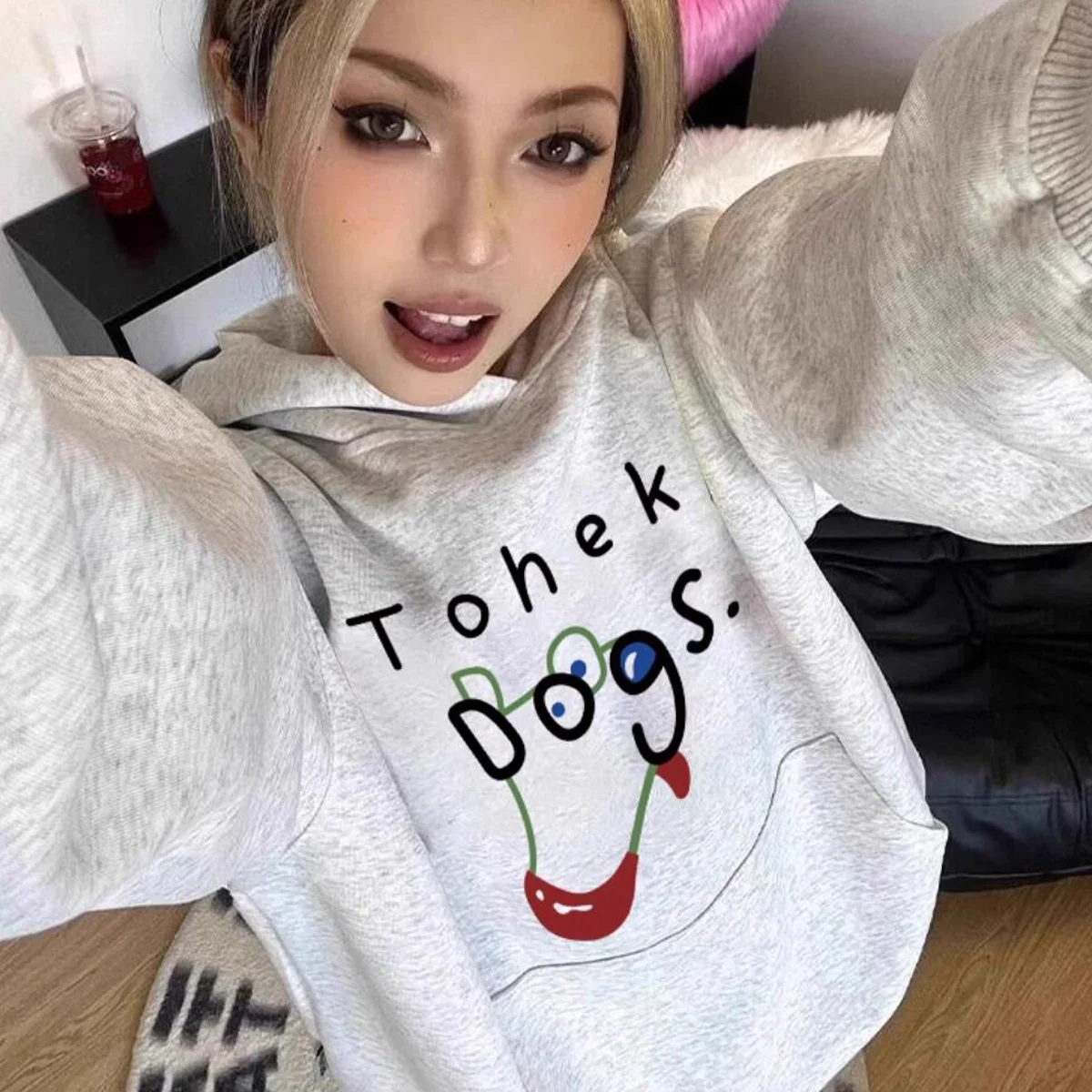 Autumn New Arrival Harajuku Style Cartoon Printing Hooded Sweatshirts Light Gray Cotton Oversize Pullover Street Fashion Hoodie