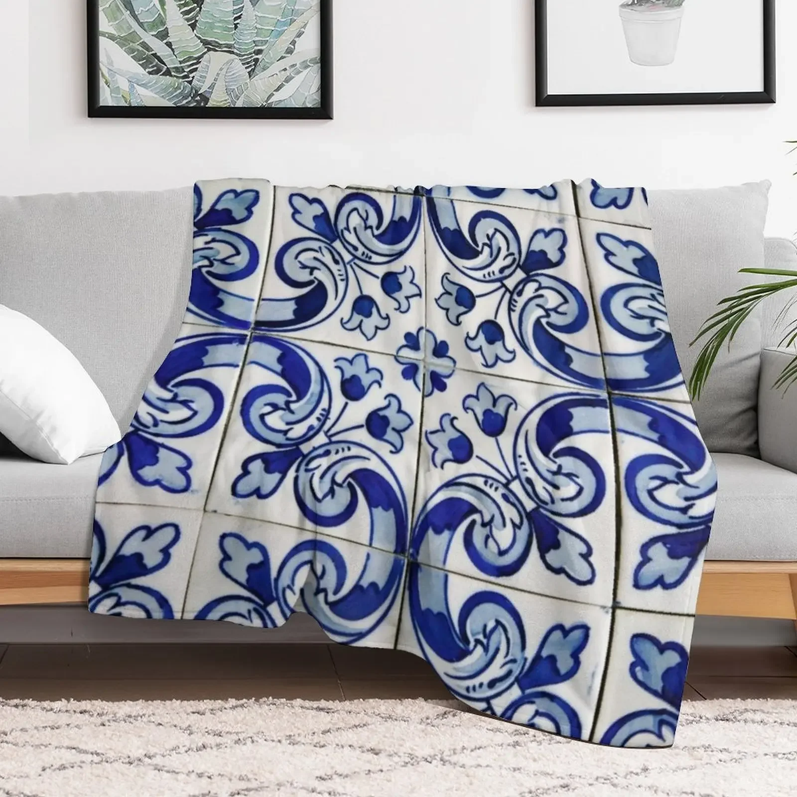 Azulejo Throw Blanket Long Lasting Soft Plush Blanket for Daily Use