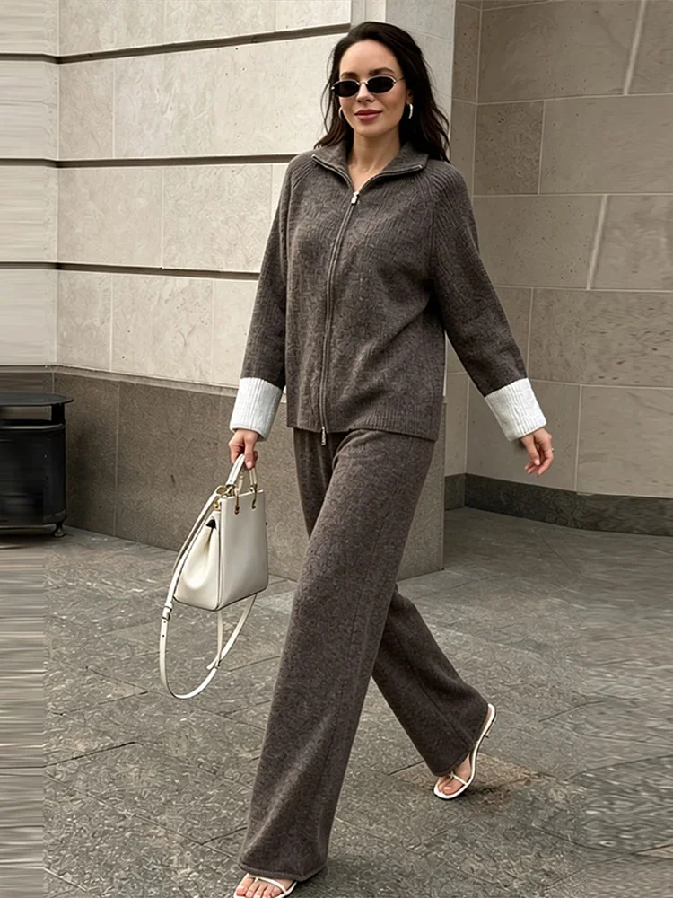 Zweiteiliges Damen-Strickset mit Cardigan und Hose, Reißverschluss-Oberteil mit Reverskragen, weit geschnittene Hose, gestricktes Set für den Alltag im Herbst – Detail 17