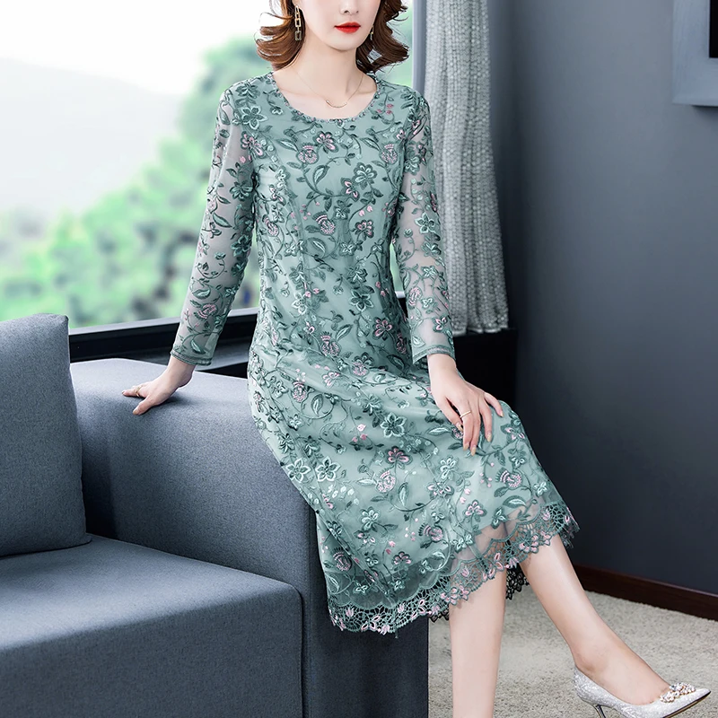 2023 Spring and Summer New Temperament Mesh Long Sleeve Lace Flower Embroidery Dress Round Neck Waist Slim Knee Length Dress