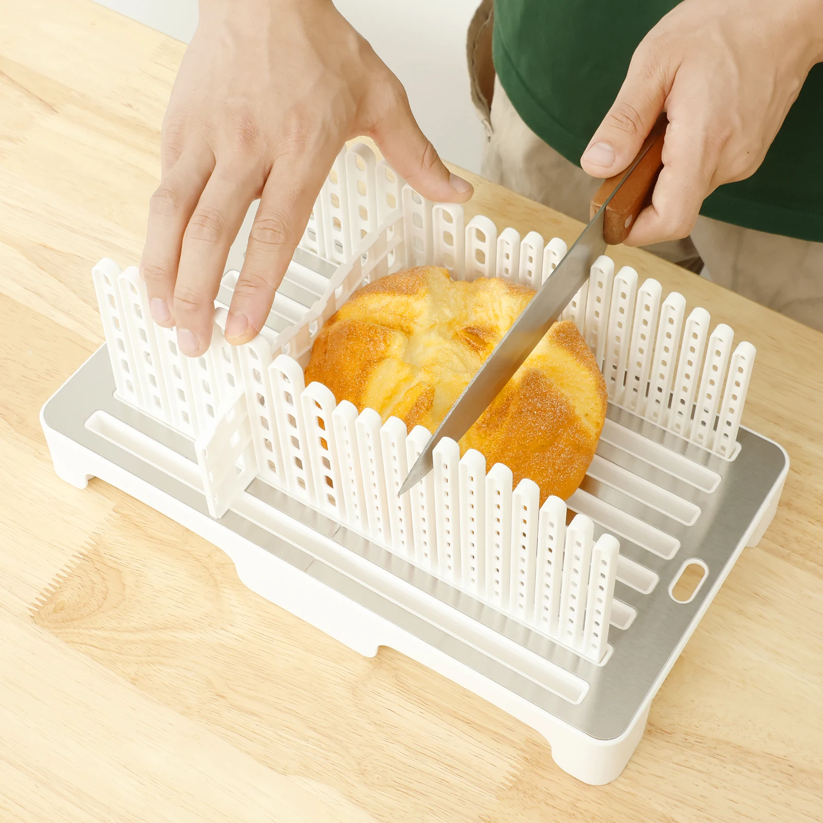 

Bread Slicer Width Adjustable Bread Slicing Guide Detachable Sourdough Slicer with Uniform Slices for Sourdough Rounds Bagels