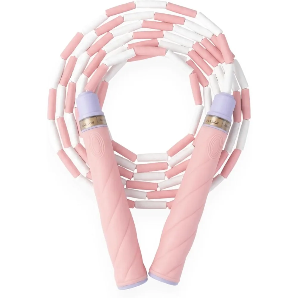 Cuerda de saltar con cuentas ULTRA-SUAVES ajustable para niños principiantes - Cuerda de saltar sin enredos con cuentas de TPU suaves como un malvavisco, asas ergonómicas antideslizantes con ranura para el pulgar, sonido de clic rítmico nítido y pegatina impermeable con nombre para un ejercicio seguro y divertido.