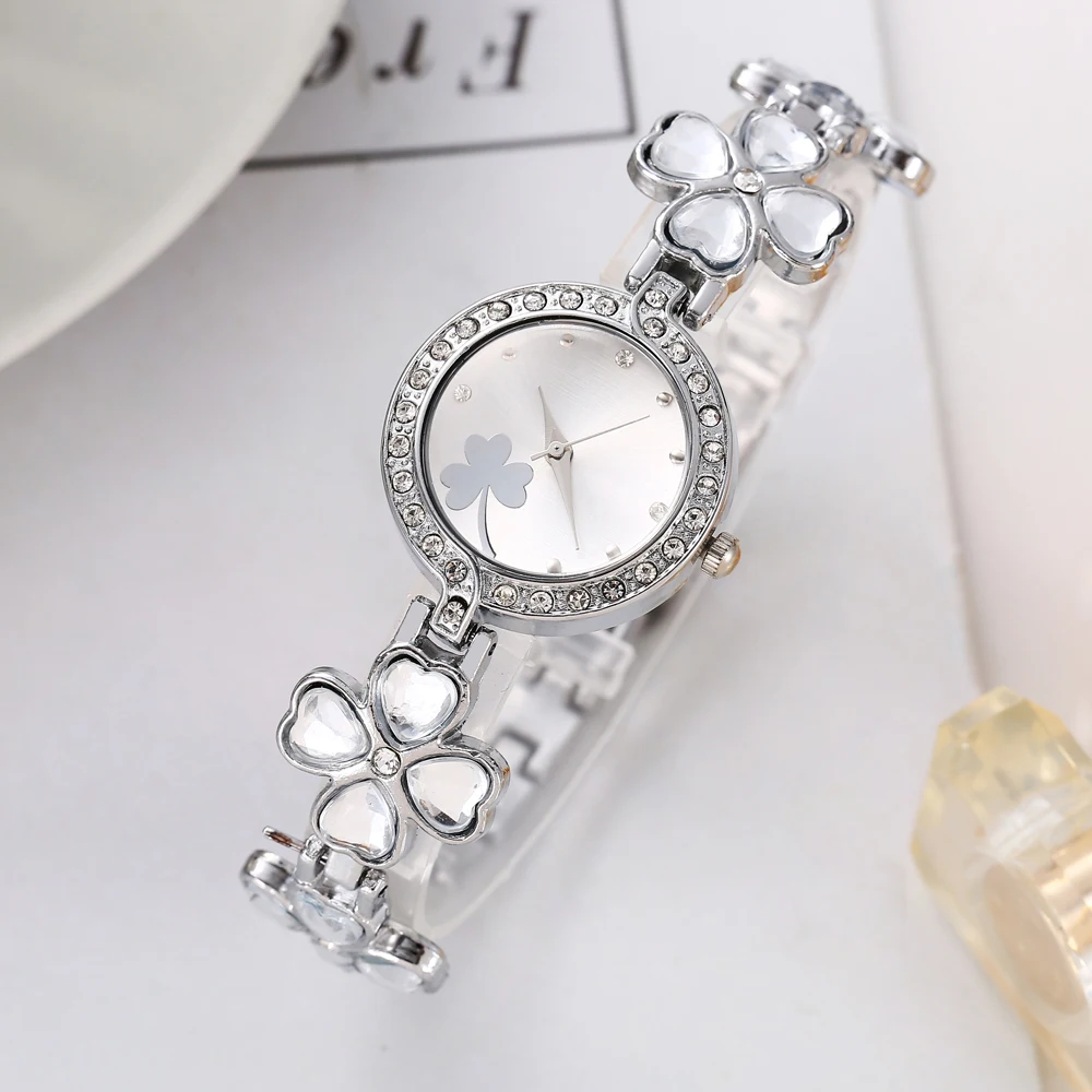 أربع أوراق البرسيم نقطة الماس المرأة سوار ساعة نسائية عادية هدية ساعة مجوهرات ساعة نسائية