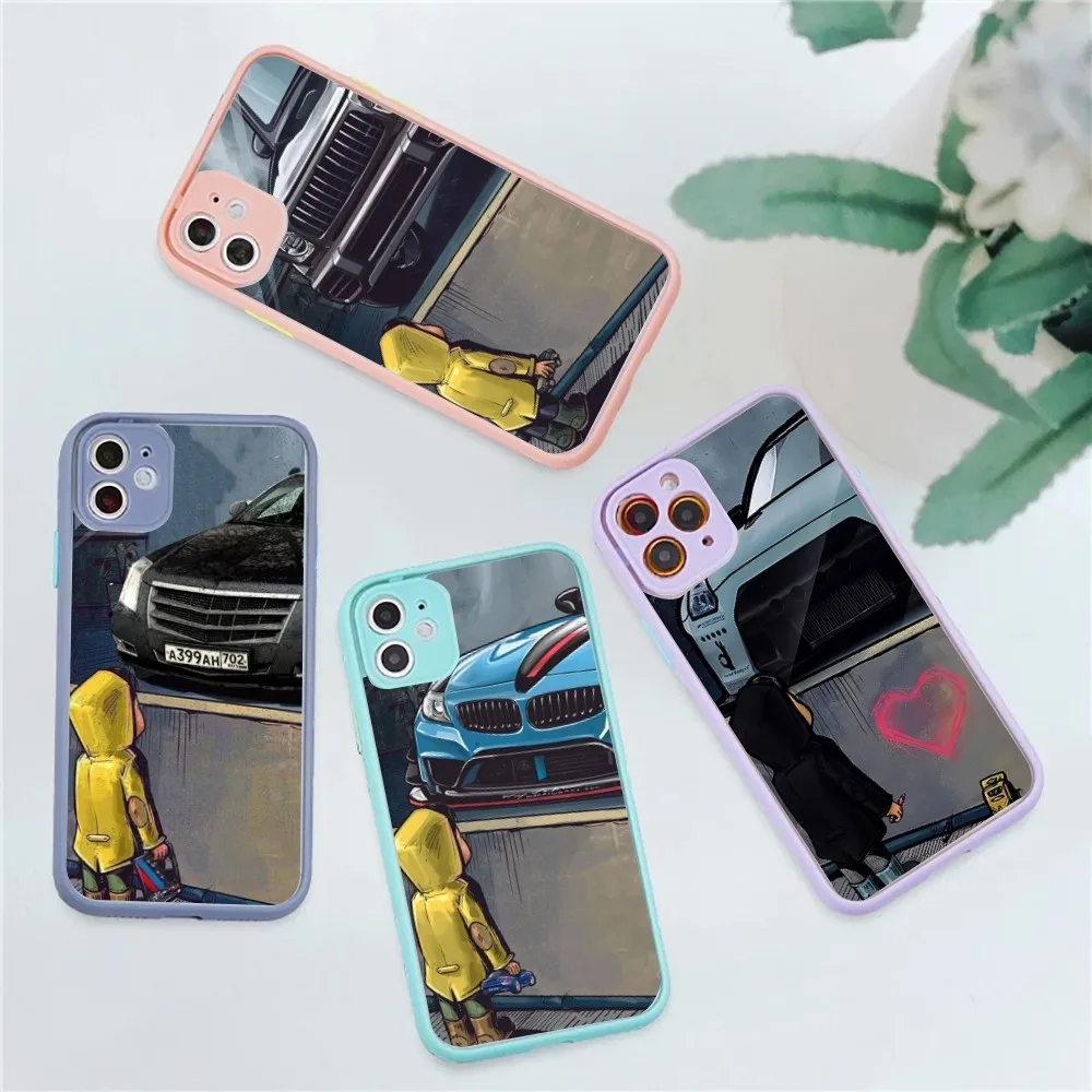 Boy Looking At Car Phone Case for iPhone 14 11 12 13 Mini Pro Max 8 7 Plus X XR XS MAX Translucent Matte Cover