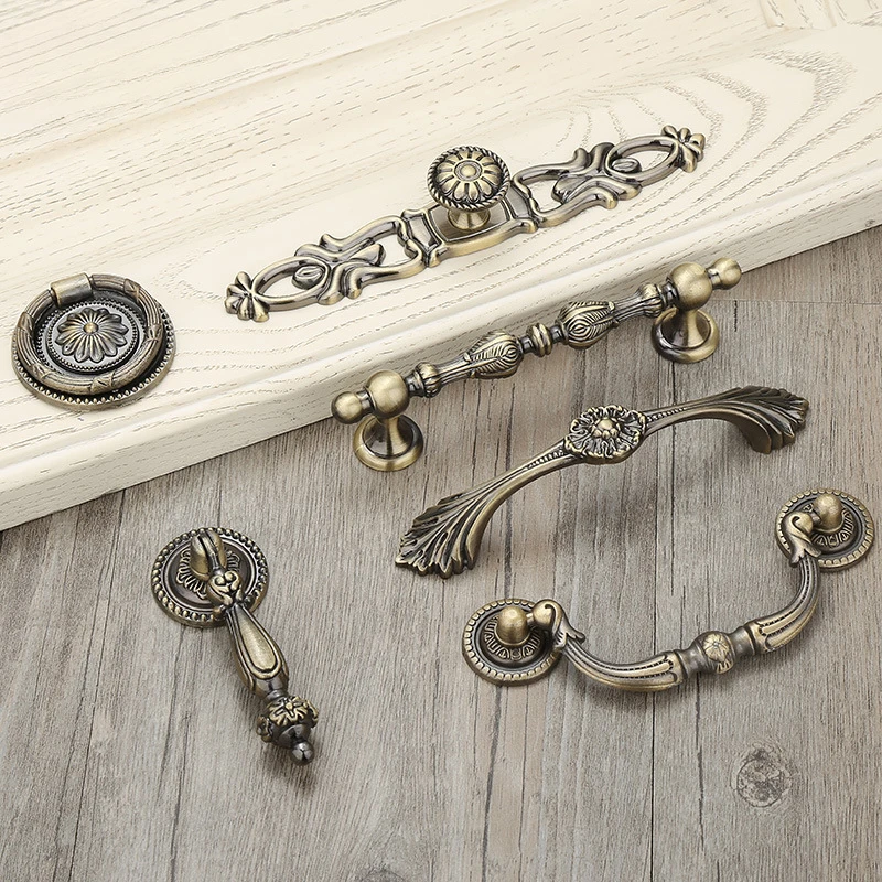 

European vintage drawer cabinet Shoes cabinet closet door small handle modern simple bronze single-hole handle Cabinet Pulls