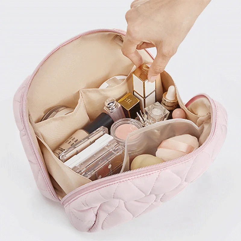 New Arrival Cross Border Quilted Velvet Makeup Bag Ladies Portable Travel Wash Handbag Soft Thick Fabric Multi Compartment Stora