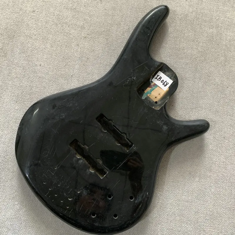 

IB068 Black Solid Wood Electric Bass Body DIY Parts 4 OR 5 Strings Active JB Pickups Right Hand with Replace Parts scratch