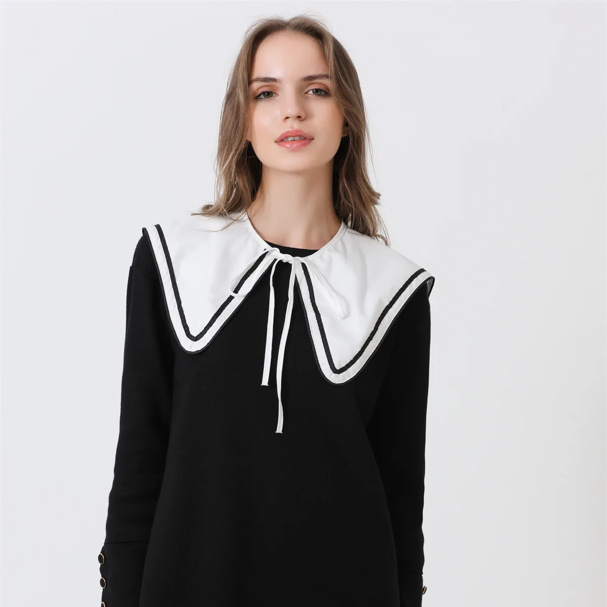 Women's lace patterned shawl with black and white stripe detachable collar decoration with straps