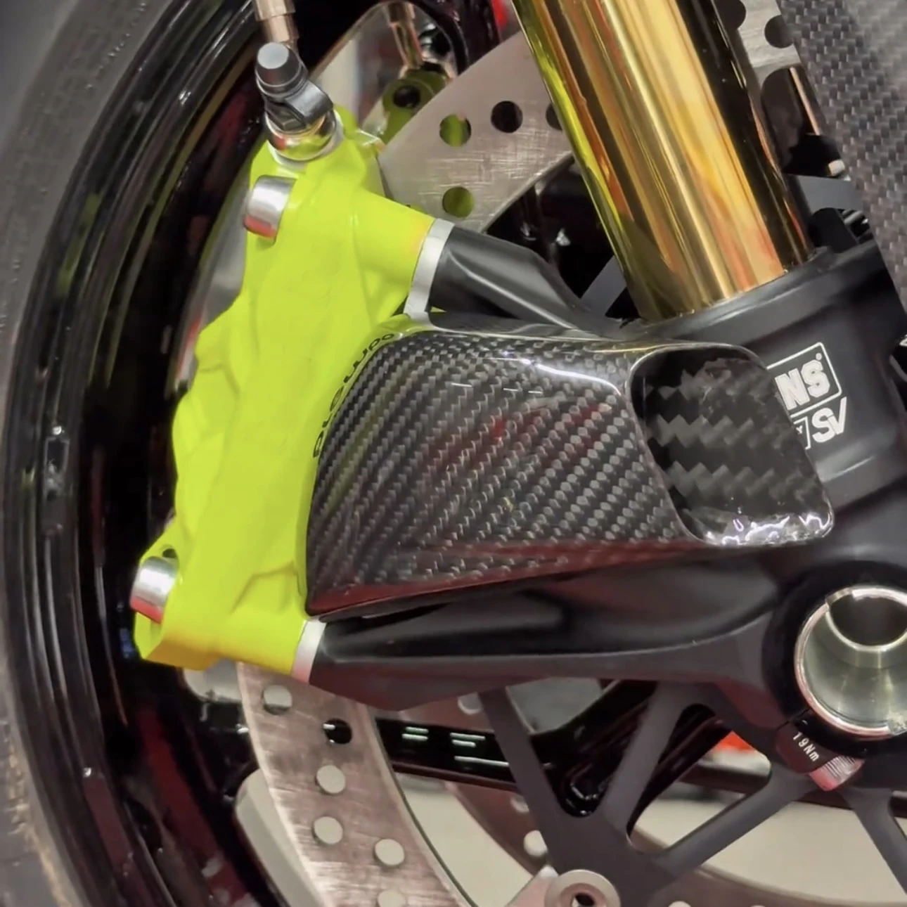 Motorcycle Front Brake Air Duct Caliper Radiator Cover For KTM 790 DUKE R & 890 DUKE R / GP 2018-2024 100% Carbon Fiber