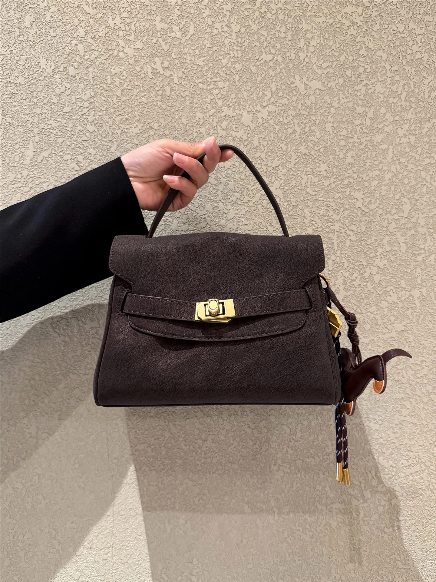 

Bag 2026 Autumn Winter Handbag Design Sensation Lightweight Single oulder Slant Cross Commuter Women's Bag