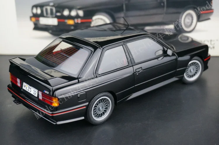 Autoart 1:18 M3 E30 Black Alloy Fully Open Simulation Limited Edition Alloy Metal Static Car Model Toy Gift