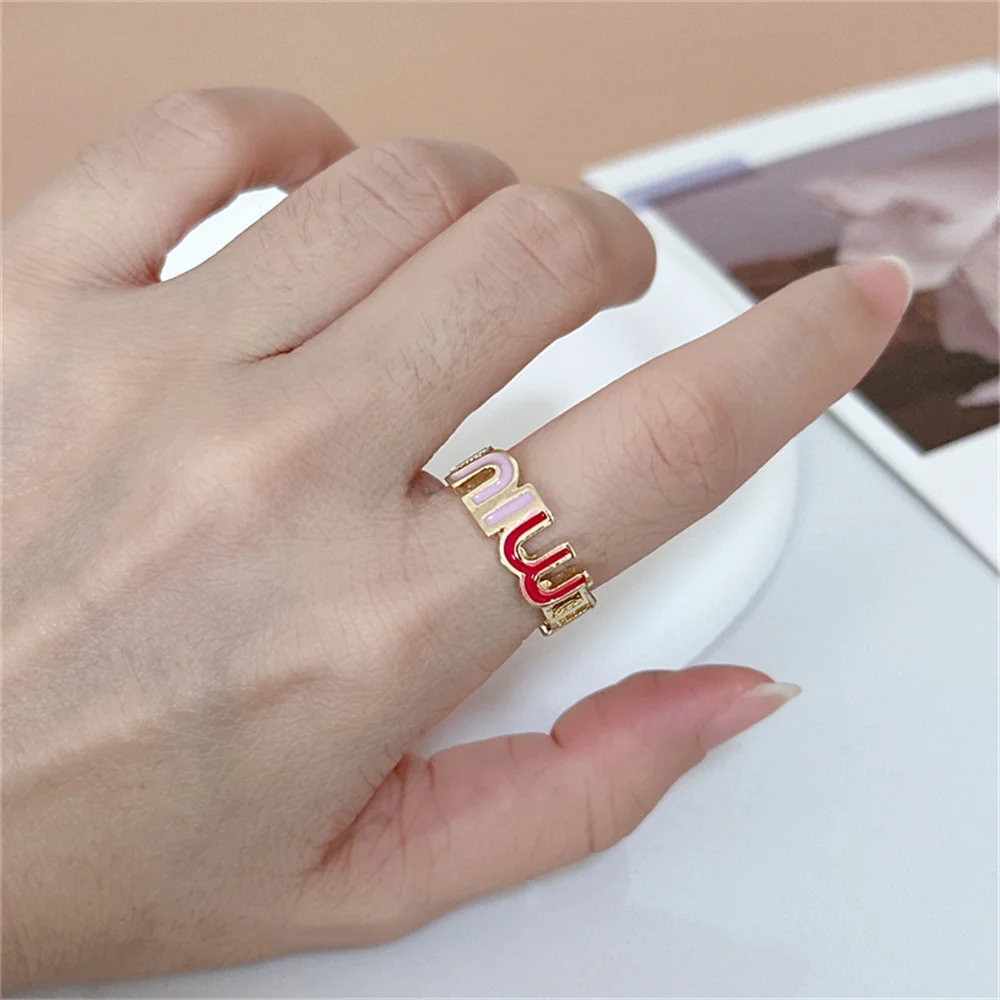 Anillo de dopamina de Color Y2K para chica, letra M, moda avanzada, anillo de oro bonito y dulce, anillo de dedo índice de Metal clásico