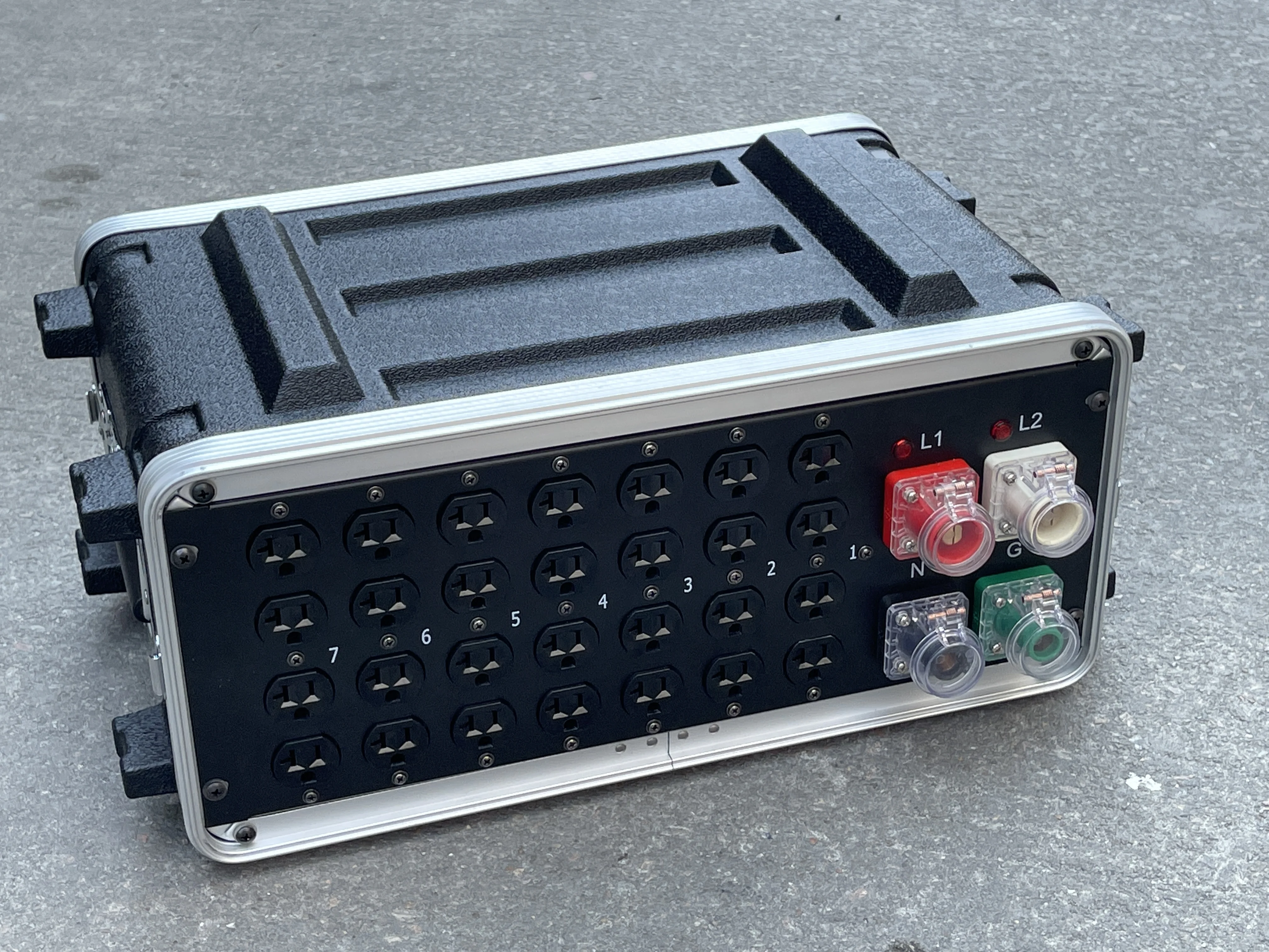 อุปกรณ์จําหน่าย TLF Edison Power Box 380-400V 50Hz Powercon Box