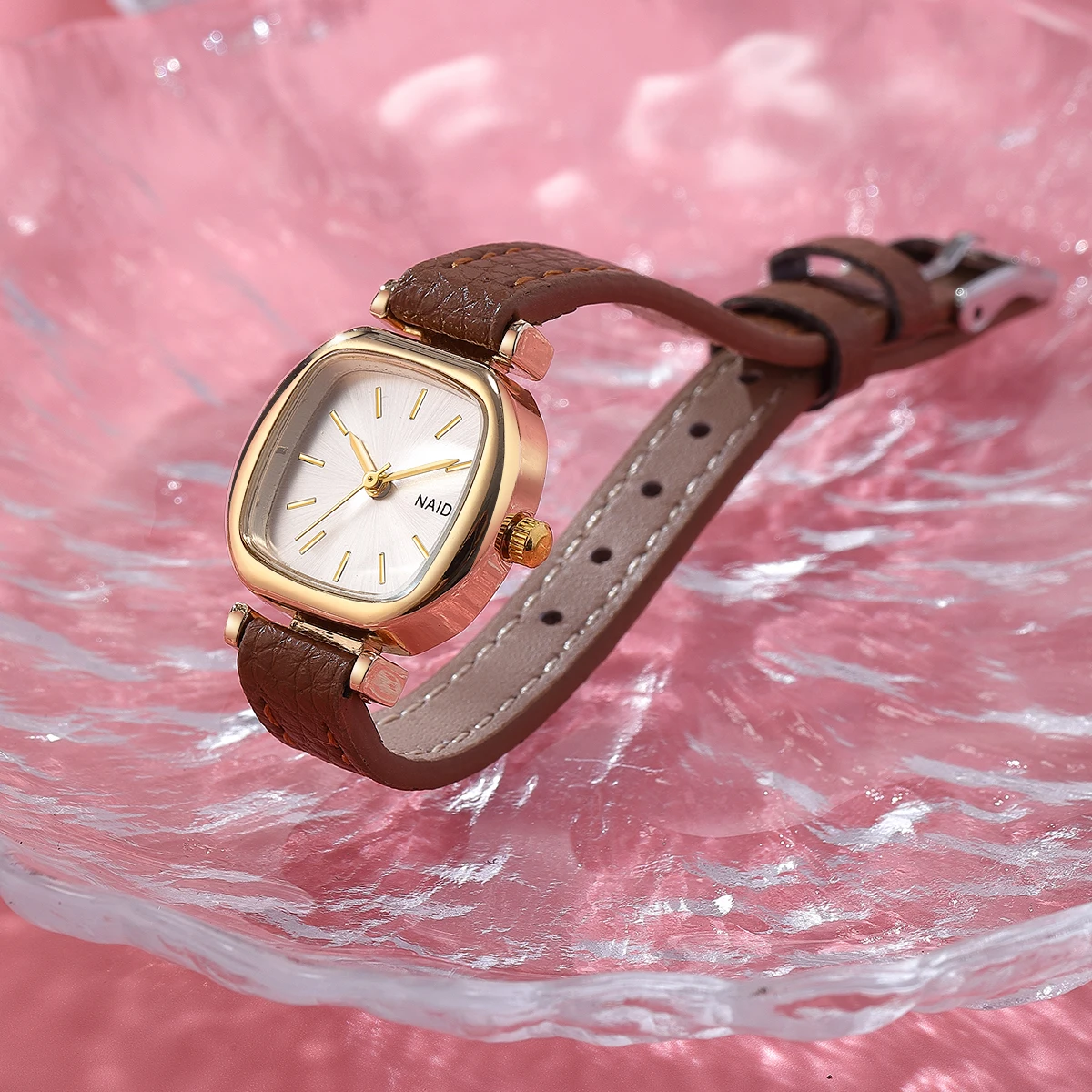 College-Style Casual, Stylish and Versatile Quartz Movement Watch image 4