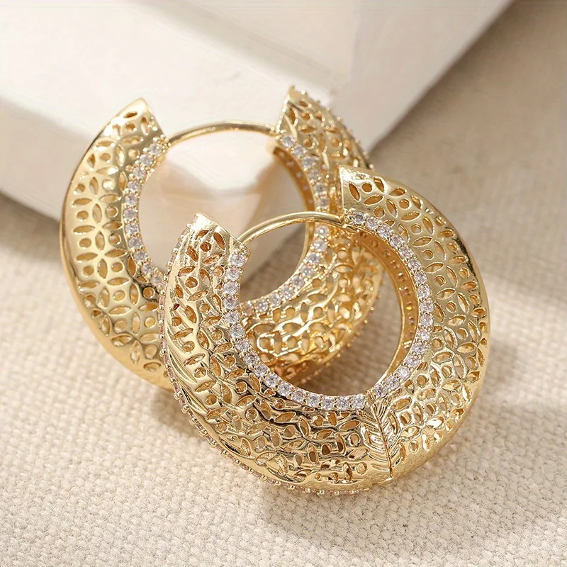 Goldene, runde, hohle Kupfer-Ohrringe für Damen, modisch, für den täglichen Gebrauch, Schmuckaccessoires, Geburtstage für Mädchen, Weihnachtsgeschenke – Detail 1
