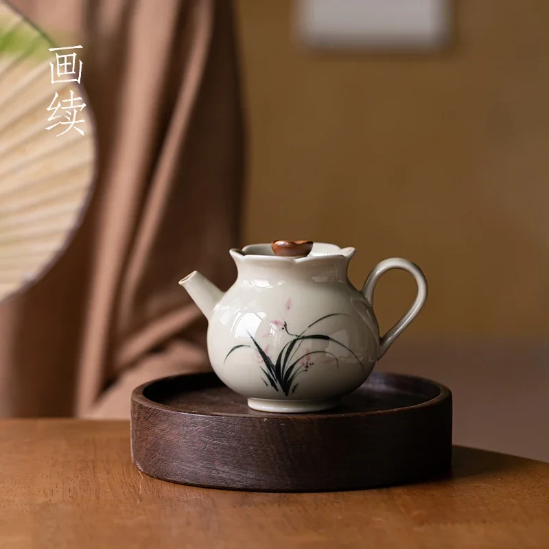 

Chinese hand-painted orchid teapot to make tea Household Kung Fu tea set Single pot Orchid sketch ceramics