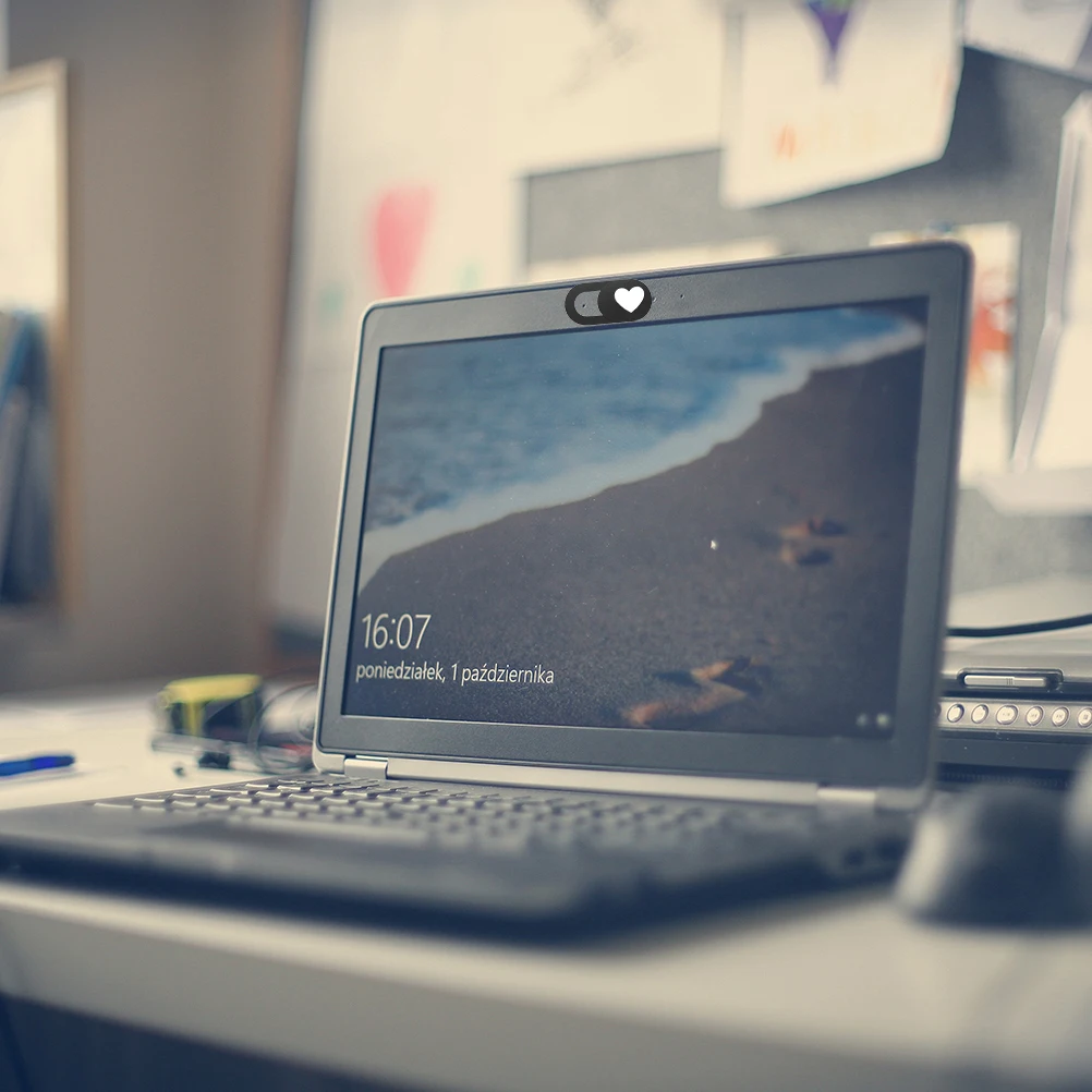 

3pcs Heart Pattern Webcam Cover Slider For Laptop Tablet Lens Security Blocker Strong Adhesive Protection Not For