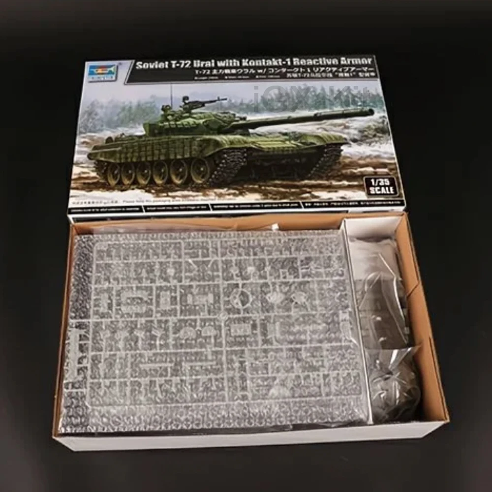 

Trumpeter масштаб 1:35 T72 T-72 Урал с комплектом сборной модели бронетанкового танка