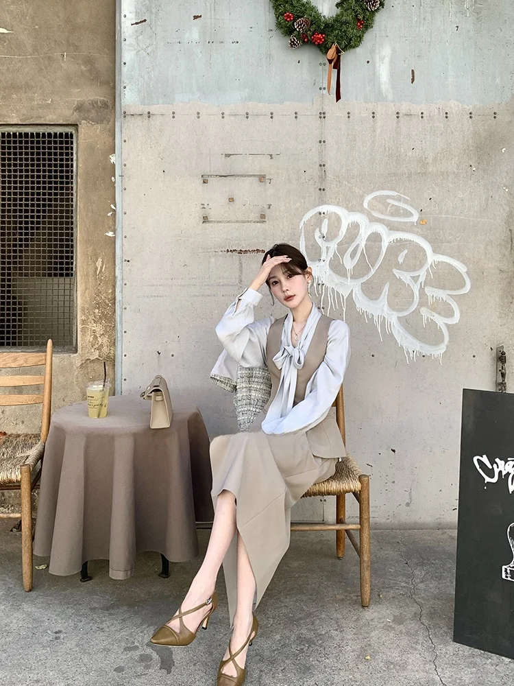 

Slimming U-Neck Waist-Cinching Vest And Skirt Set for Women Loose And Structured Spring Fashion Two-Piece Set Korean Style