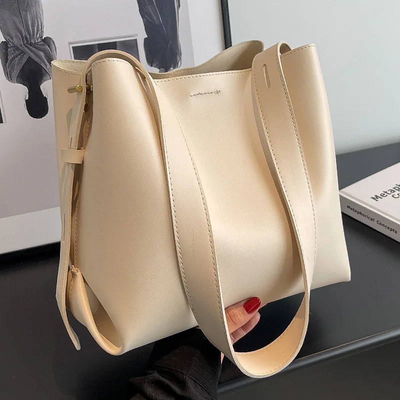 Leisure Commuter Large Capacity Tote Bag for Women\'s Autumn 2023 New Simple Versatile Bucket Handbags Fashion Shoulder Bags