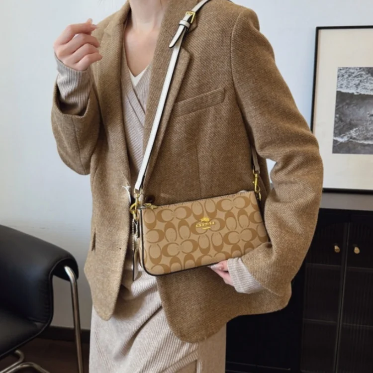 High-end Style Handbag with Chain Strap for Women Vintage Print Elegant Crossbody Bag Shoulder Bag Slant Bag New image 4