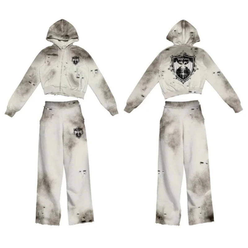 

New autumn and winter vintage printed sweatshirt and pants set for streetwear trendsetters, versatile outerwear for men