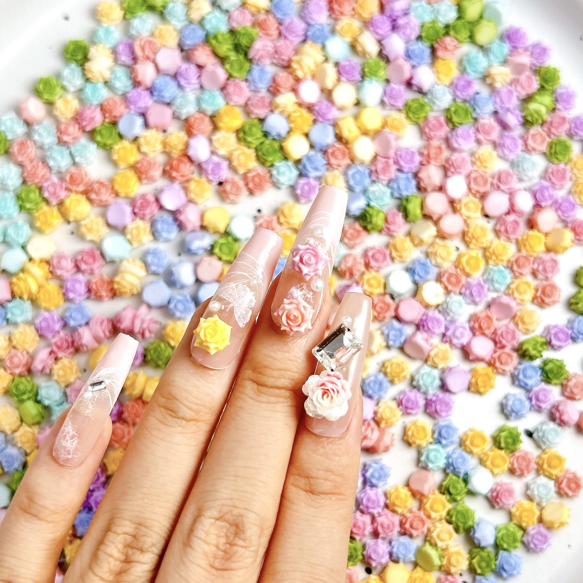 50 قطعة مضيئة مقلد الورد الفاوانيا كاميليا الراتنج مسمار الفن السحر شفافة فراشة لينة زهرة سلسلة مسمار الزينة DIY بها بنفسك