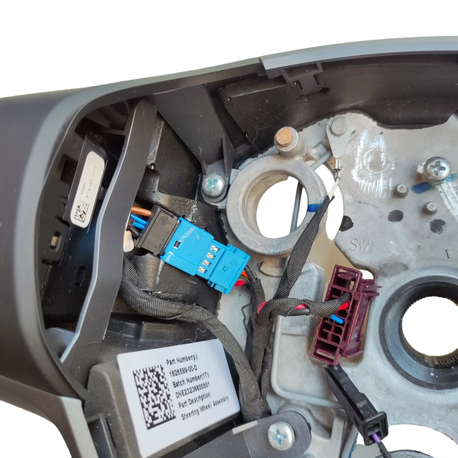 

Улучшенное мастерство в сборе рулевого колеса Премиум-материалы Максимальная производительность для автомобилей 1626599 -00-D Модель 3 года