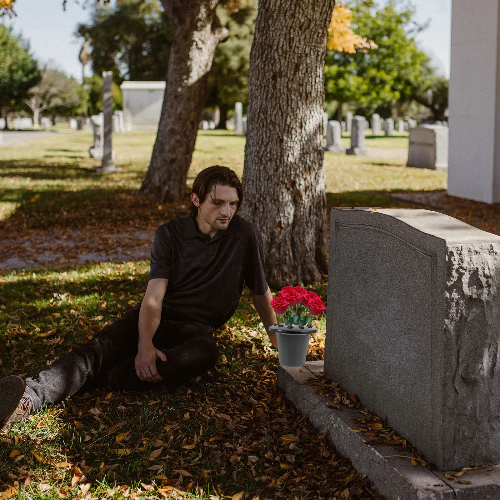 

4Pcs Exquisite Memorial Vase for Graves Cemetery Flower Holder Sturdy Plastic Grave Flower Pot Garden Lawn Decoration Vase