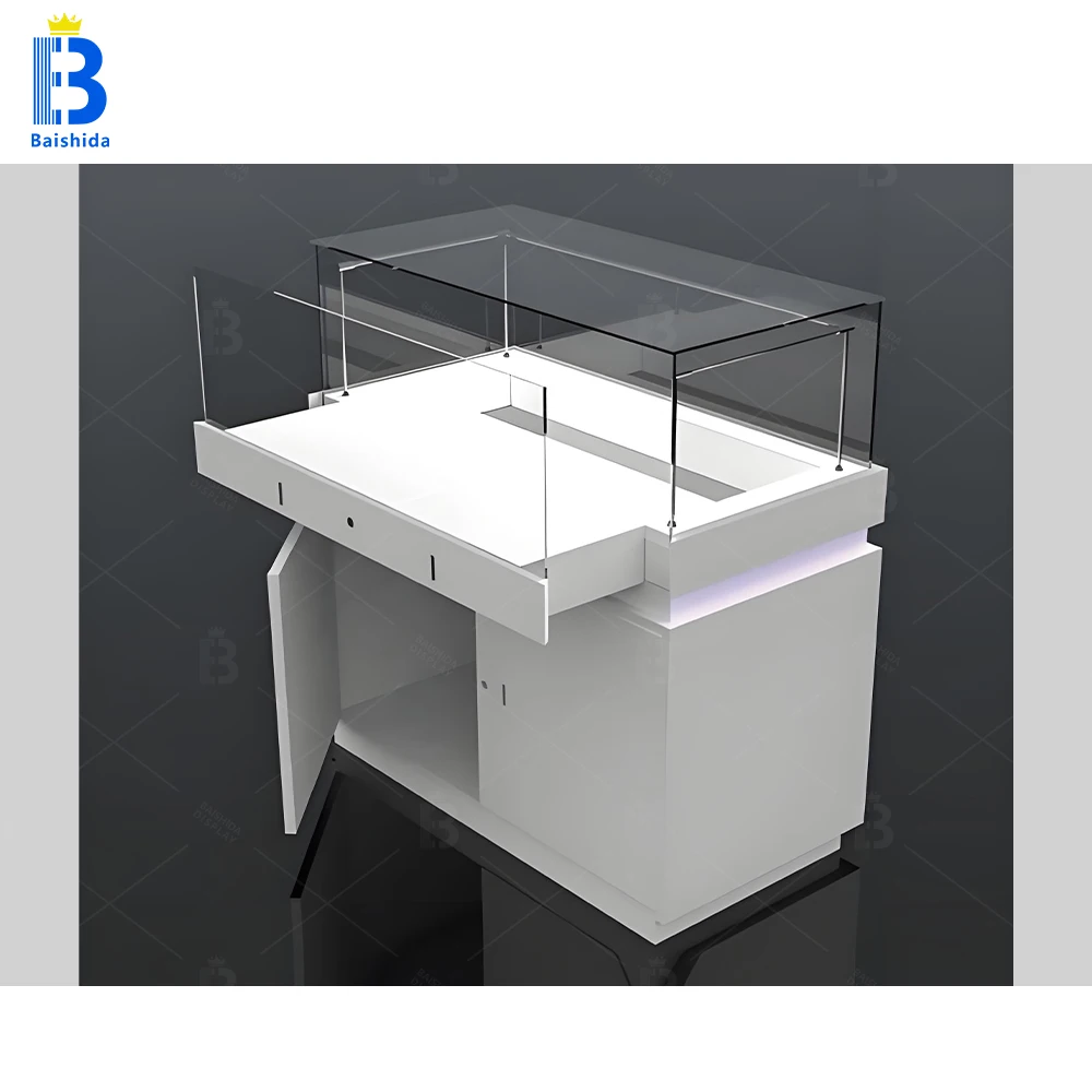 Custom.Factory Stainless Steel and Glass Jewelry Display Case Stand for Store Display Racks