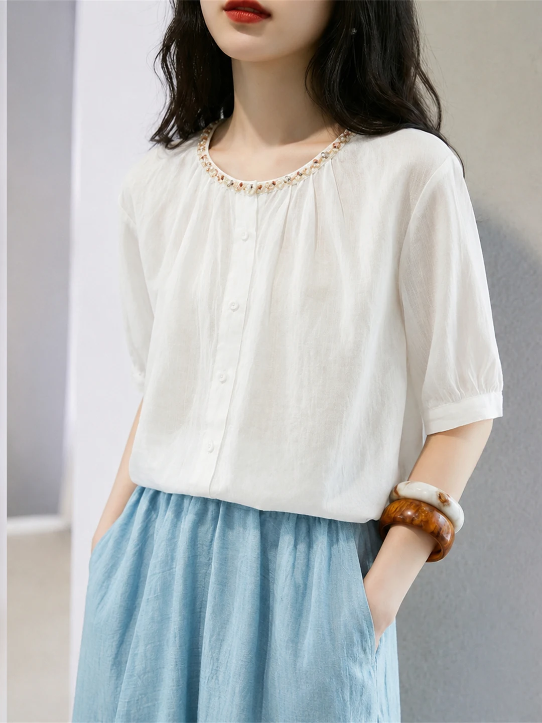 

Elegant Artistic Style Short Sleeve Shirt Commute Fashion Top Summer Shirt Silk Material round Neck Single Button Closure